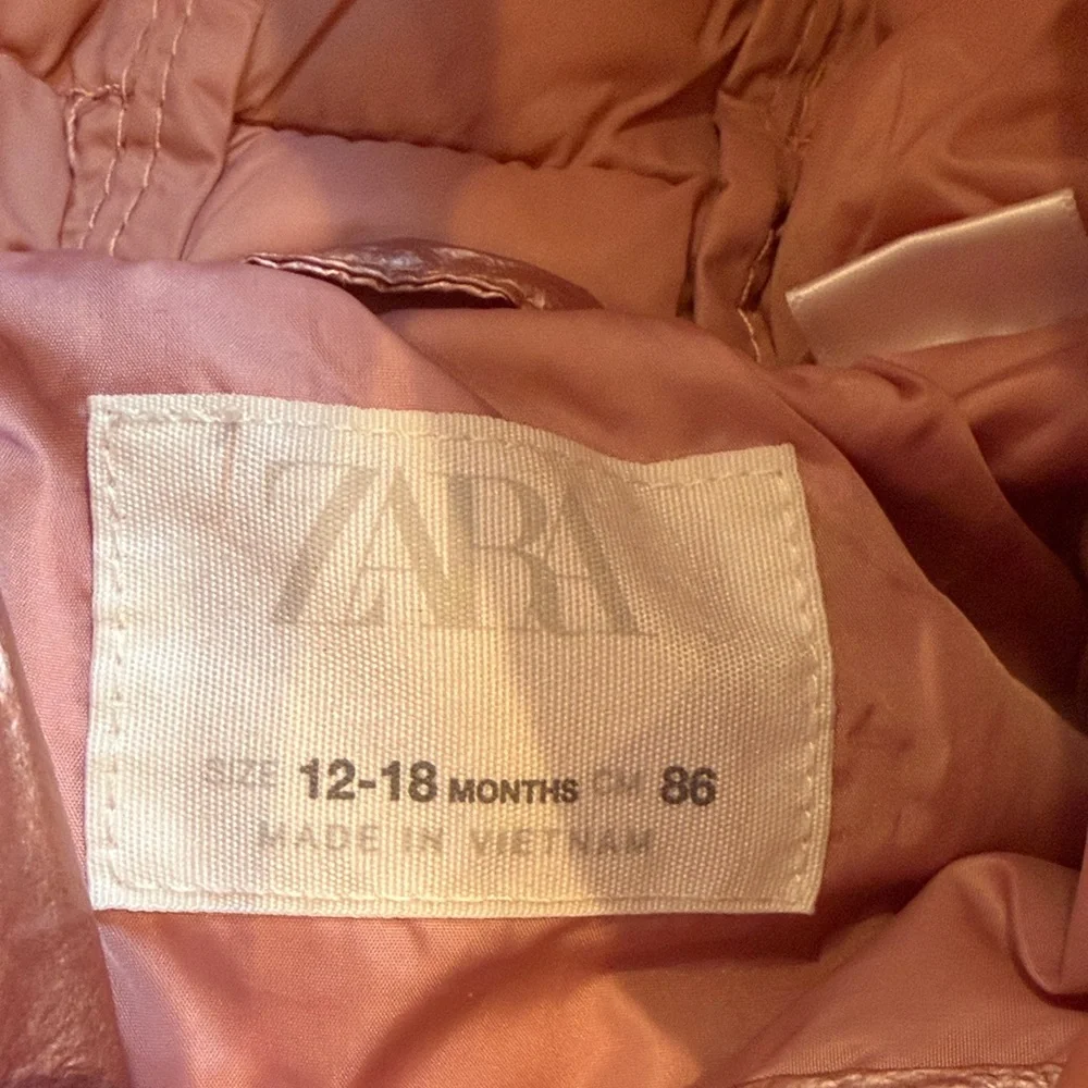 Zara Metallic Pink Hooded Puffer Jacket Size 12-18 Months C5-069